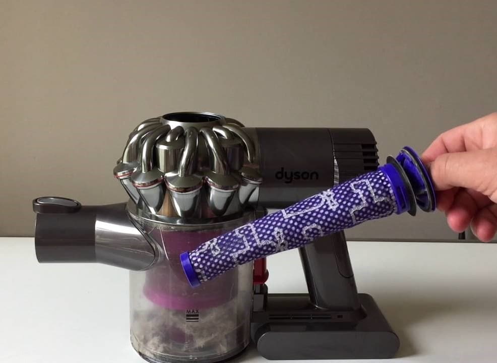 How to Clean Dyson Vacuum: Detailed Guide