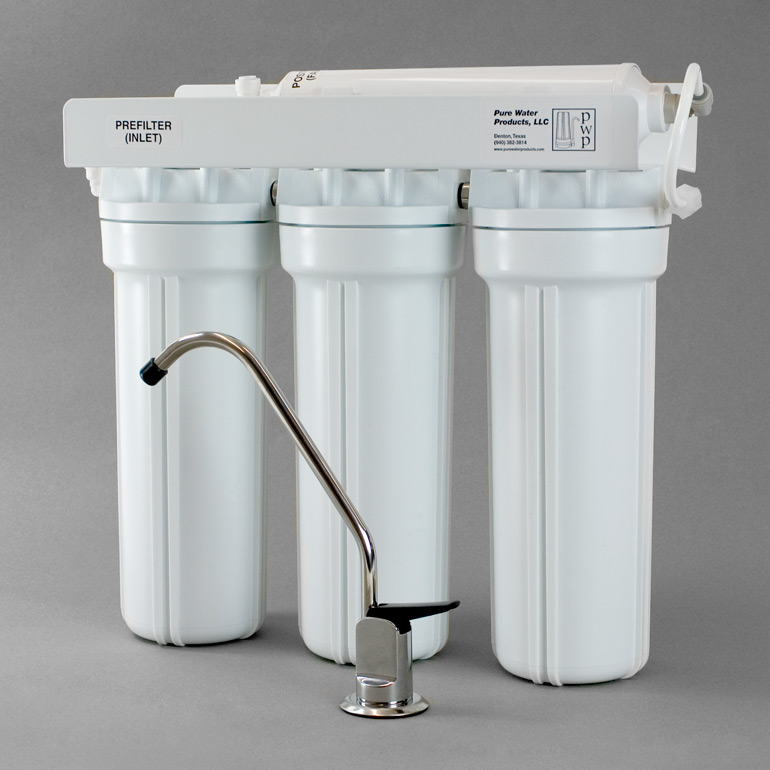 6 Best Fluoride Water Filters — Take Control Over What You Drink!